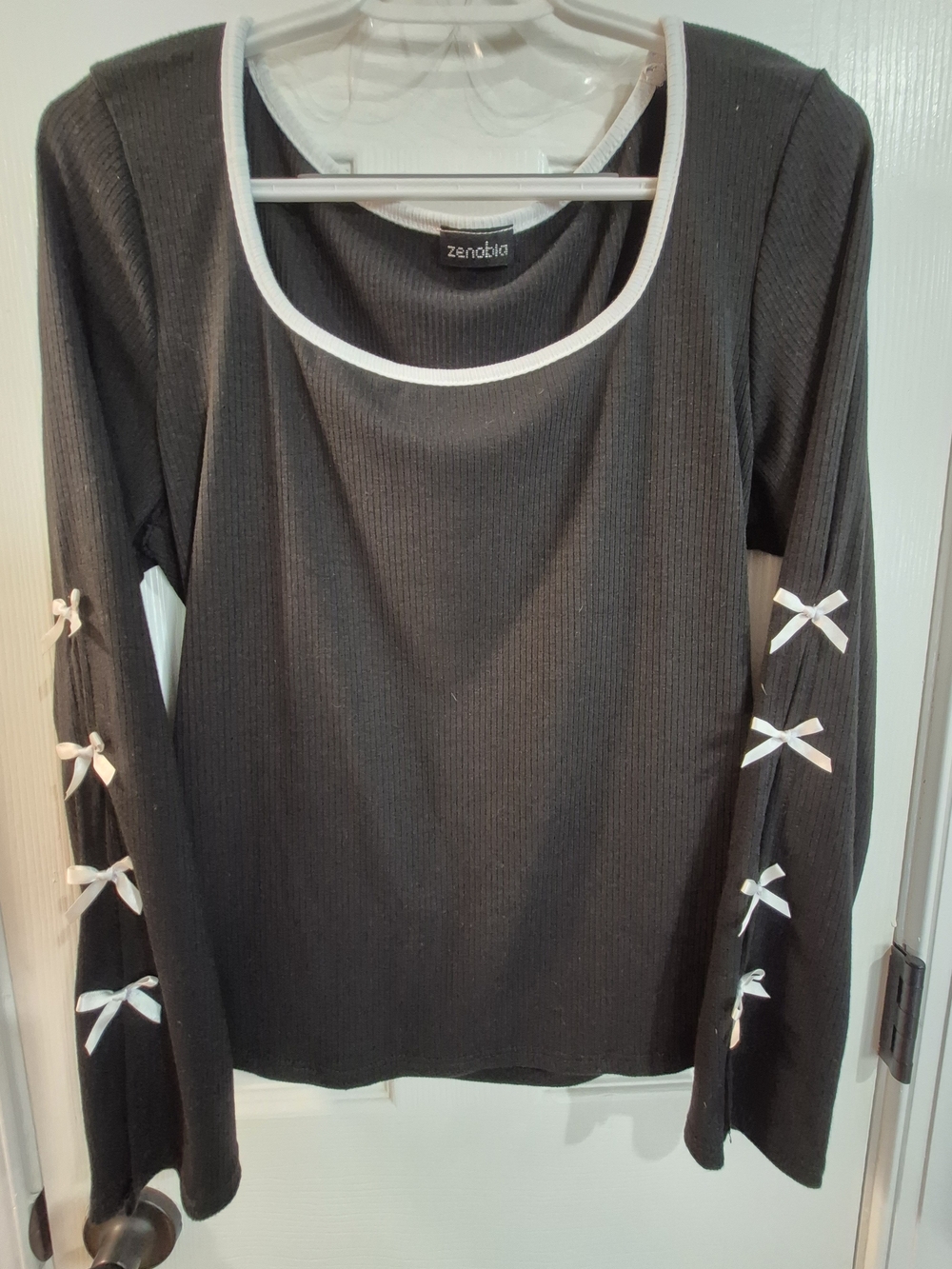 Zenobia Black Long Sleeve Ribbed Top with White Trim and Sleeve Bows 2X
